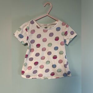 Old Navy White with Macaroon print t-shirt, toddler girl size 5T, kid t-shirts